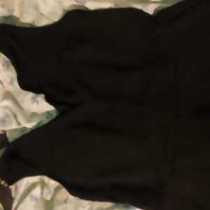 Women's jumper plus there's pockets